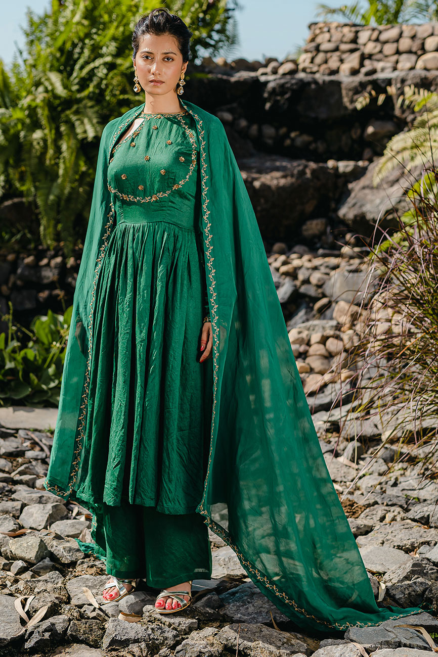 Buy Emerald Green Lace Work Chanderi Anarkali Suit- Set of 3, ROZFBSEG01/ROZ8
